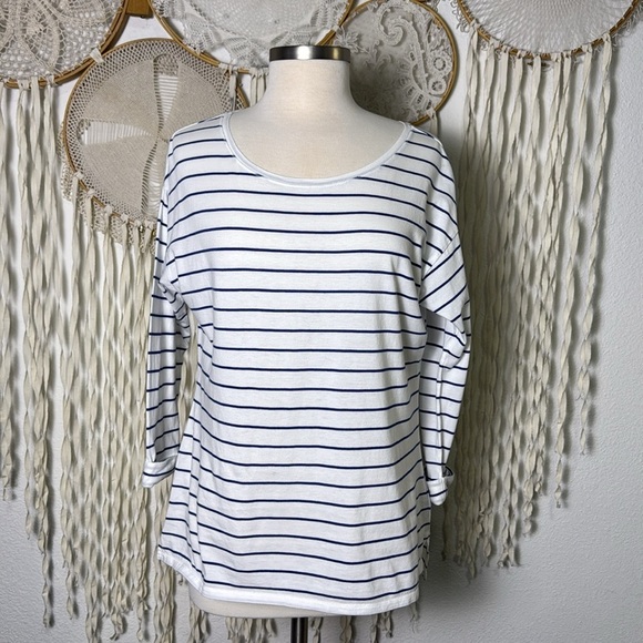 Patagonia White and Blue Stripe Cuffed Quarter Sleeve Tee Size Large - Picture 1 of 11